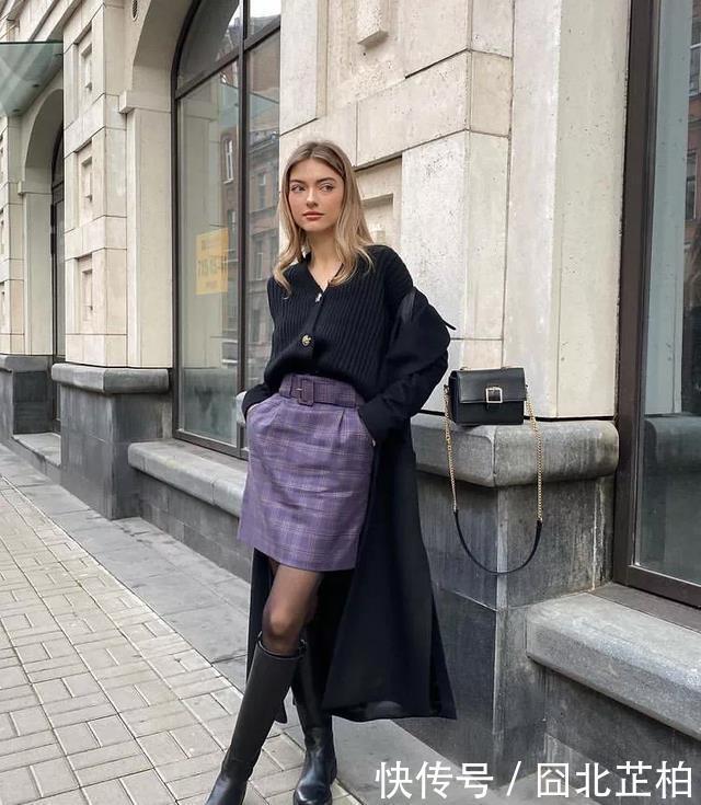 50岁的女人,过年最好少穿“红一套”!试试这3种穿搭,特优雅