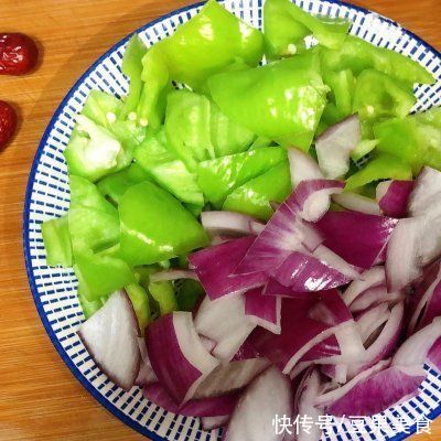 周末这样吃，干煸肥肠开启元气满满的一天