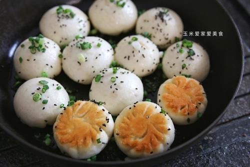  松软|生煎包在家做，底部金黄酥脆，内里松软鲜香，详细做法一看就会