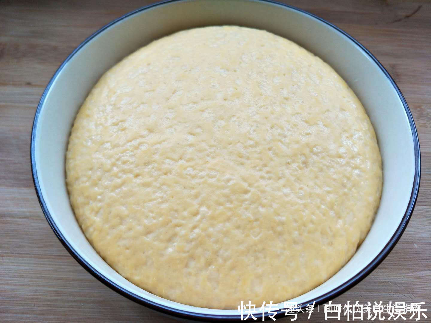 小面姨|玉米面独特做法，开水一烫，不蒸不烙，松软又酥脆，比面包还好吃