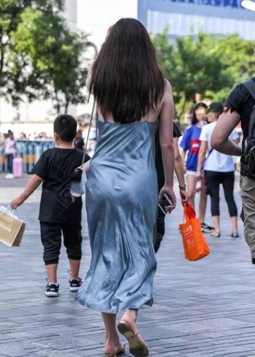 头发|夏天的风正“暖暖”吹过,穿过头发拂起裙摆