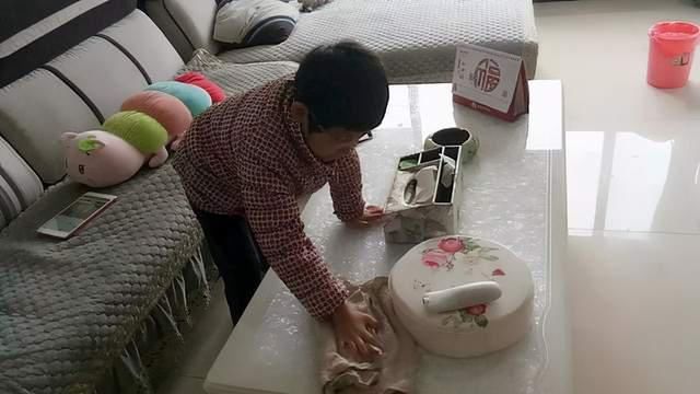 偷笑|孩子若有这3种表现，说明很爱妈妈，占一个就偷笑吧