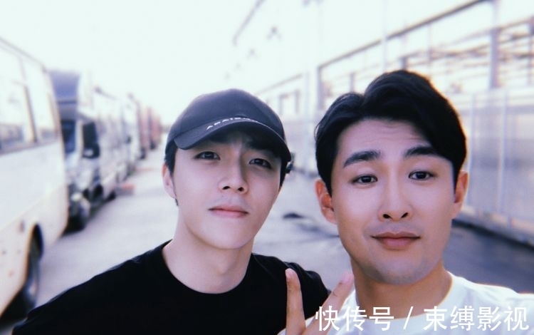 林籽|王彦霖婚礼外景超美,被传是伴郎的陈立农坐轮椅露面,伤势曝光