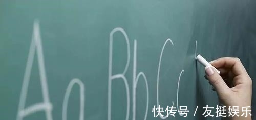 |有种“搞笑”叫外国人学中文，逗笑中国学生：像极了学英语的我