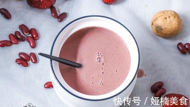 别整天喝牛奶了，它比牛奶强多了，热乎乎的每天喝一杯，又暖和！