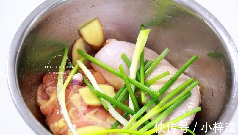 滋味|蒸出来的美味，又鲜又嫩的鸡腿吃法，一滴油没放，清淡有滋味