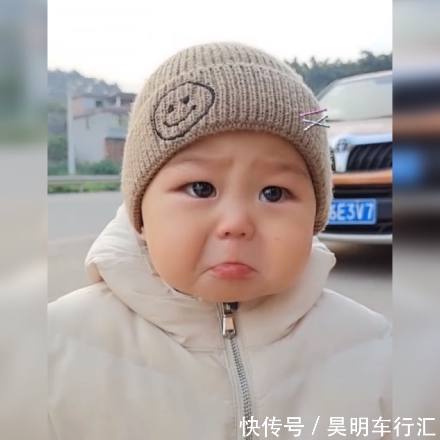 宝宝们|萌娃被宝妈惹哭,哭出的大泡泡令网友哭笑不得:小鲤鱼吐泡泡了!