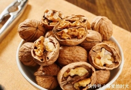 越来越|核桃和此物一起炒,视力越来越好,皮肤细腻光滑,男女都不可错过