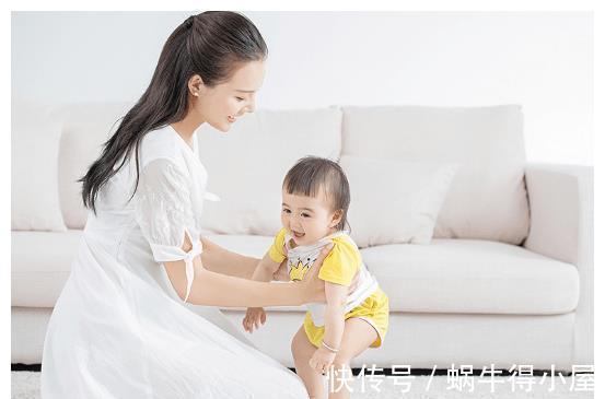 新生婴儿|新生婴儿什么时候开始学走路最佳,怎么保证婴儿的腿是直的?