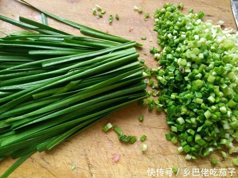 好韭菜怎么挑？宽叶还是窄叶，韭菜盒子用哪种好？