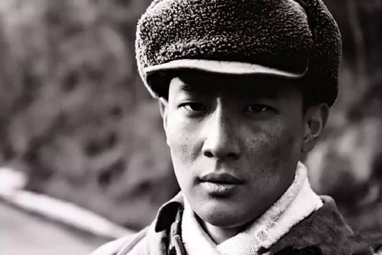 编入|志愿军传奇一兵带病干掉四辆坦克，独创一战术被编入战史！