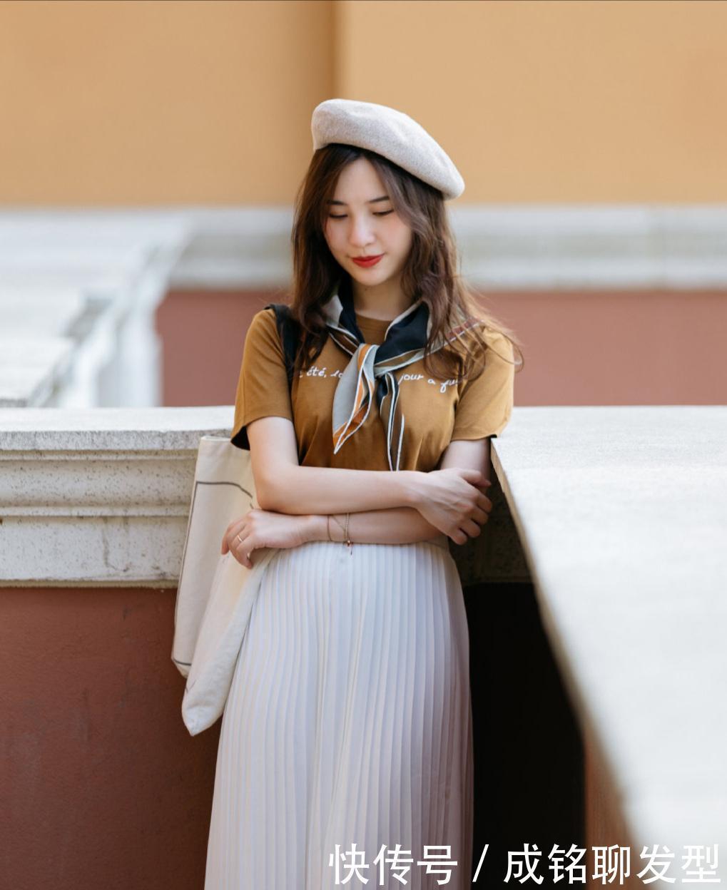 气质|夏装不知怎么搭配,看看这位博主的穿搭,奔四的年纪美得精致优雅