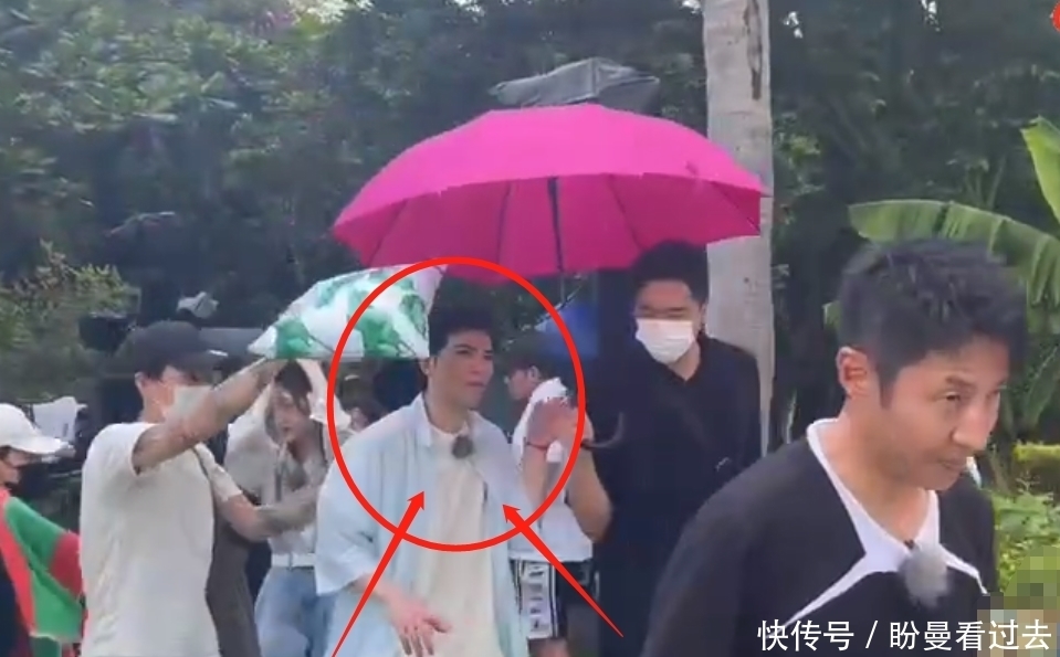 节目|萧敬腾三亚录《跑男9》,本以为“雨神”会失灵,下一趟就应验了