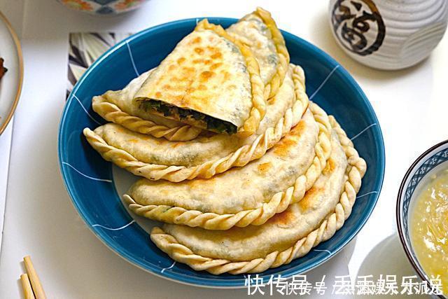 精致|一家三口的精致晚餐，营养全面又美味，网友看到韭菜盒子被馋哭了