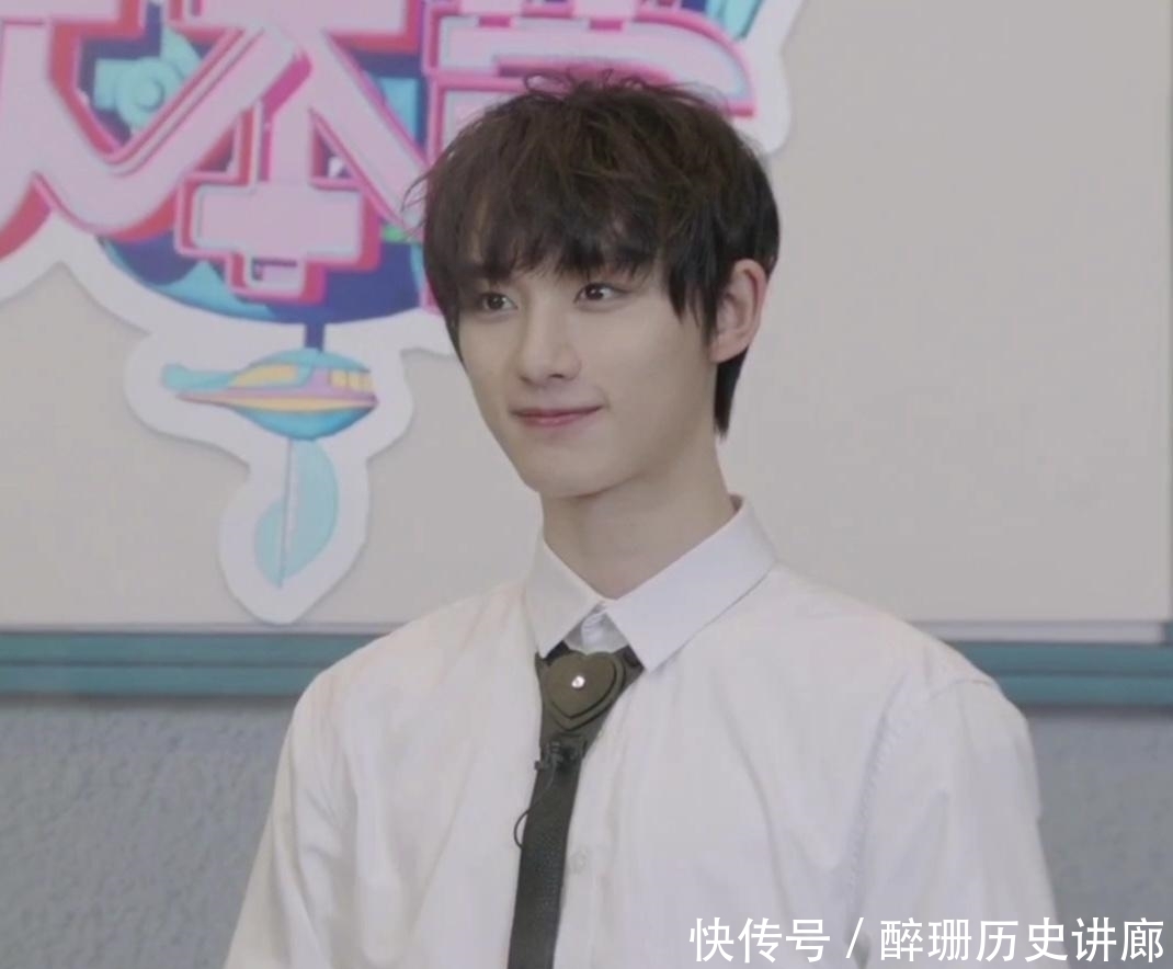 丁程鑫加入快本,直播现场拜何炅为师,还遇见了意料之外的人