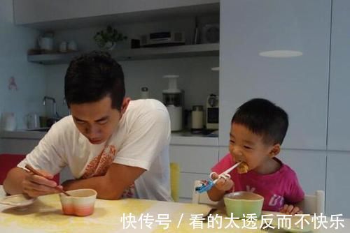 父母|一碗鸡蛋面,却能测试出家庭的三个等级,许多家长正亲手毁了孩子