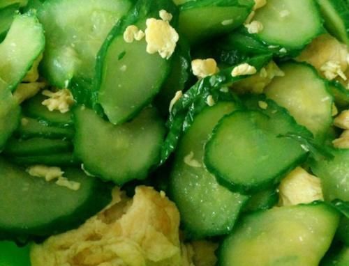 污血|黄瓜和此物一起炒，血管畅通无阻，排出污血，子宫也越来越干净