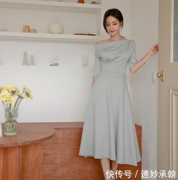 女装|孙允珠女装美图:玲珑青竹萱草陶釉花瓶连衣裙!