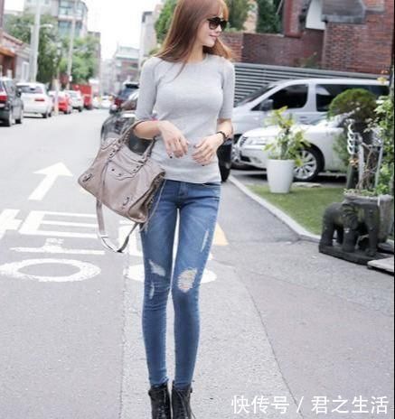 气息|紧身牛仔裤时尚又百搭,舒适简约,尽显女性的柔美气息