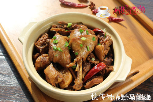 鸭肉|它比鸡猪肉便宜，比牛羊肉滋补，好吃不上火，秋天不懂吃它可惜了