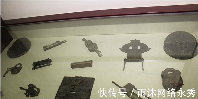 左宗棠|袁世凯家族有一著名文物，重约一吨，50年代被当成废铁炼了钢