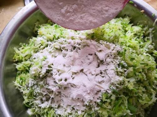  步骤|炸萝卜丸子，不能省一个步骤，照正确方法做，丸子饱满蓬松不发硬