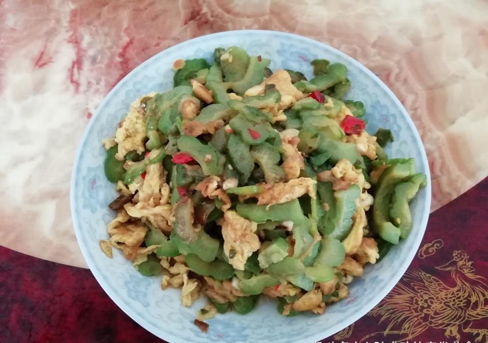 午餐|回家第一天,婆婆做了4菜1汤,荤素搭配营养全,网友:这是亲妈吧