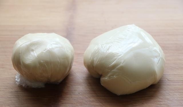 外面一个要8块钱，自己在家做好吃无添加，咬一口酥得掉渣，太香