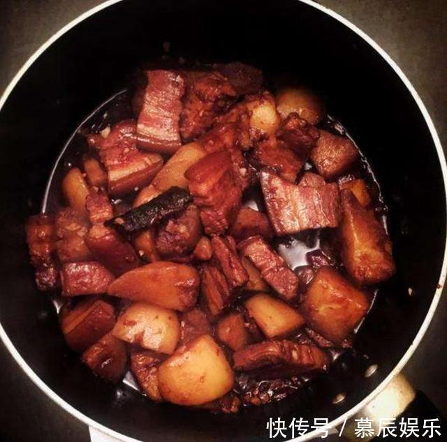 炖肉时最忌放“此物”，10人8个错用“它”，难怪肉不香还很臭！