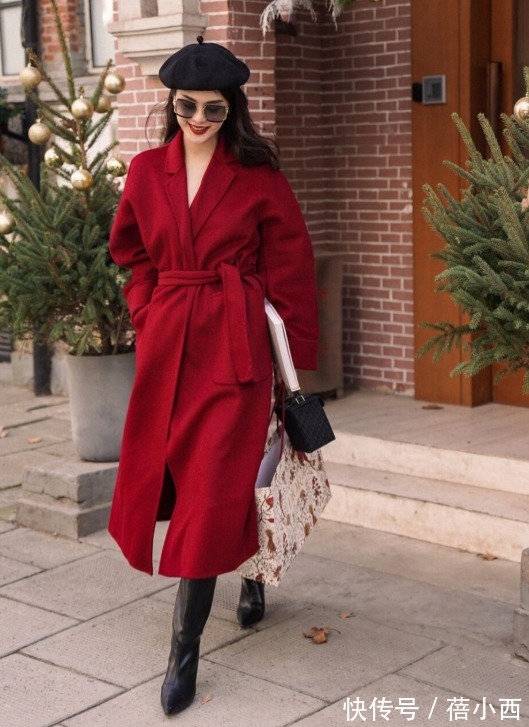 下半身 年末就要穿“红色大衣”,显白显气质,奔四的女人穿上年轻10岁!