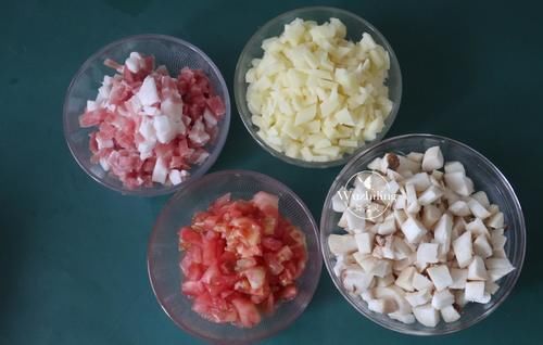 番茄|天热,面条就得这样吃,切个番茄简单一拌,比炸酱面吃得还香