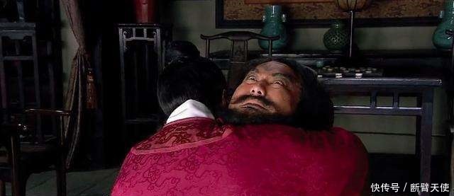 忠心耿耿|李逵为何对宋江那般忠心耿耿原来宋江靠两样东西收买了他!