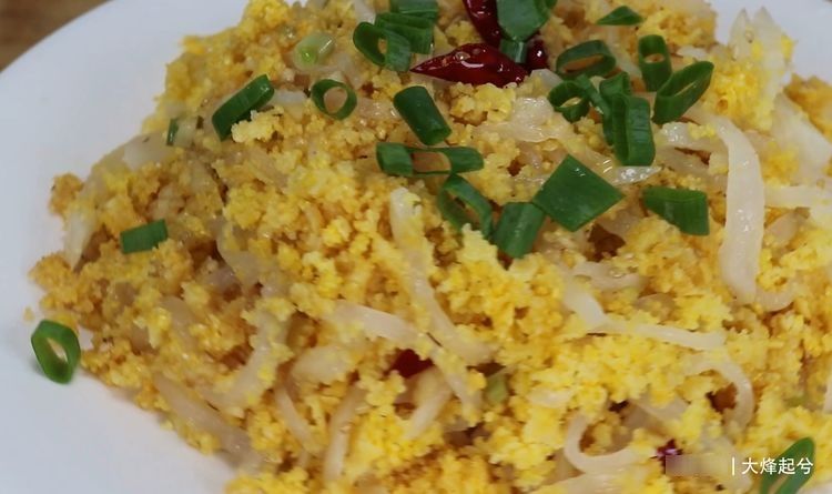 萝卜别再做老一套了,上锅蒸一蒸,美味可口,上桌就抢光盘