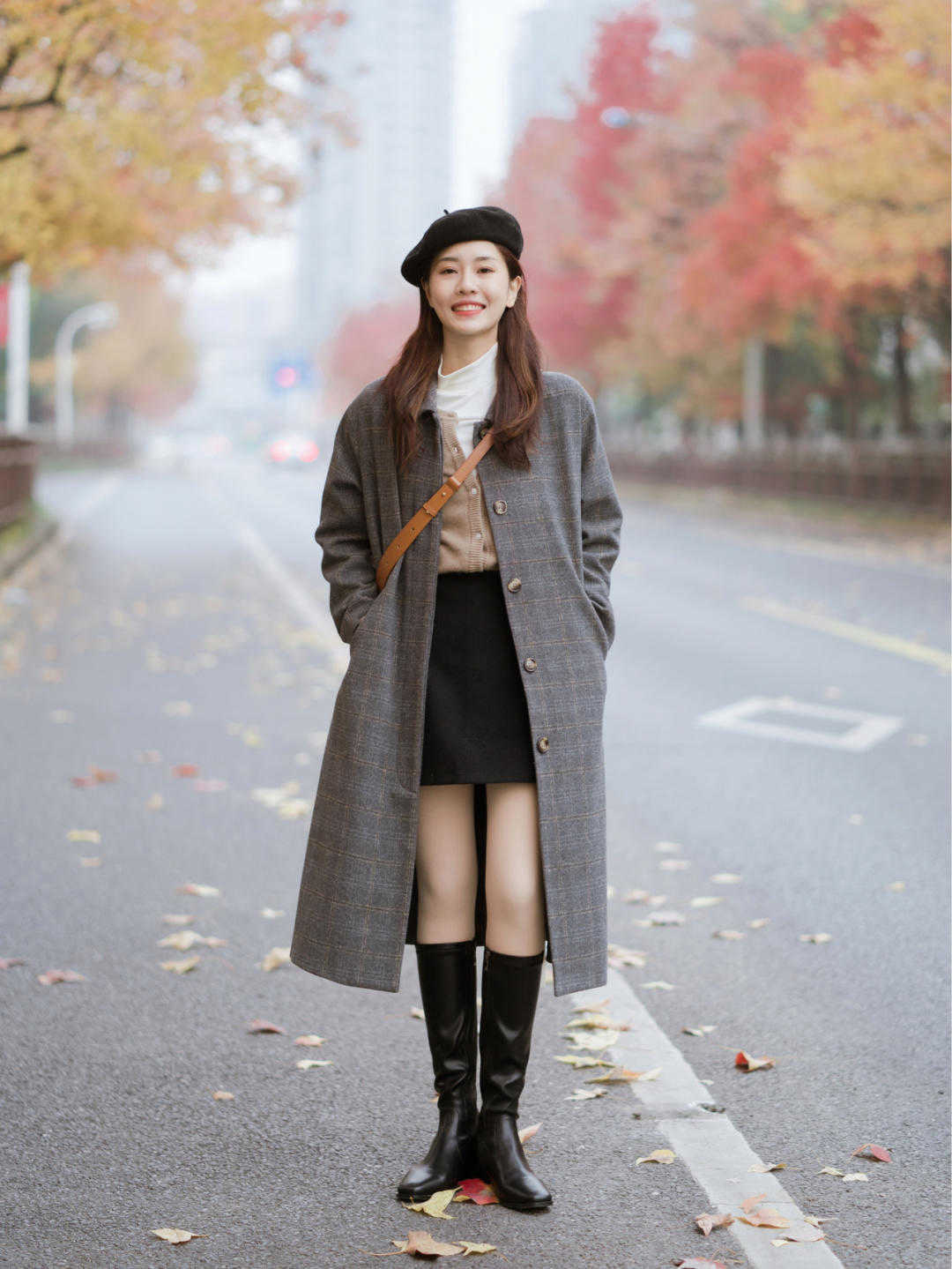 长筒靴|有品味的女人都穿什么大衣?看完潮人示范你就知道了,百搭还显瘦