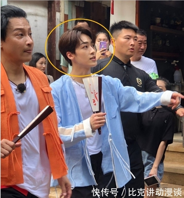 身材|《极限挑战宝藏行》路透,王彦霖张彬彬加入,却被他的身材给秀到