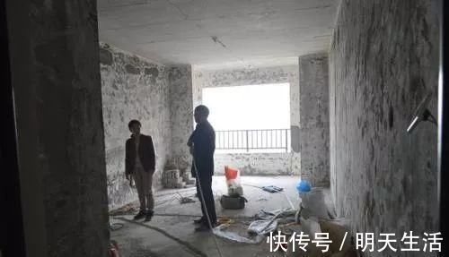 线管|水电装修时,老婆不让地面“开槽”!装修师傅:碰到“行家”了