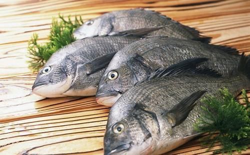 dh高血脂别急着吃药,常吃这6种食物,血脂慢慢就会降下来!