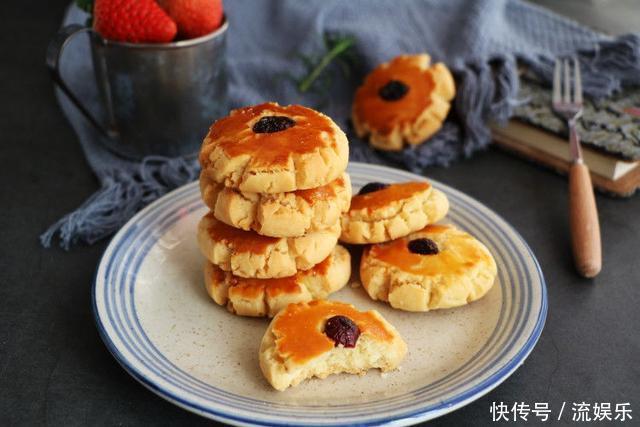 做法比馒头简单,味道比煎饼好吃的饼干,面粉加鸡蛋,香酥又管饱