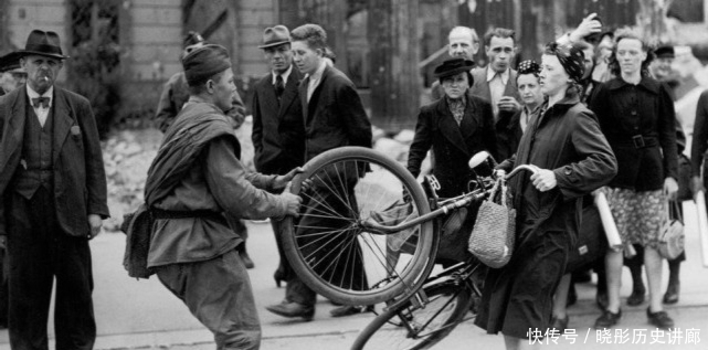 掠夺|看看苏联如何对德国掠夺的?就知道二战后苏联为何恢复那么快