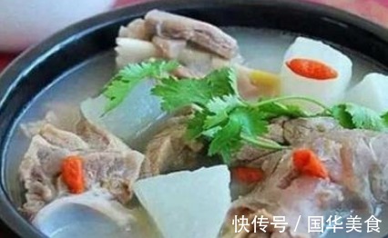 羊肉汤|炖羊肉，最忌放太多香料，加这3样就行了，味道香浓鲜美，不膻