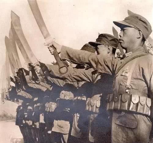 和阎锡山|冯玉祥战败后为何不能东山再起?不是蒋某人厉害,少帅说了原因