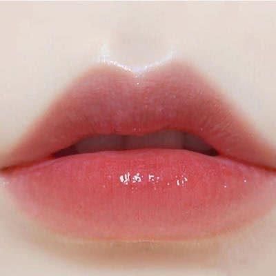 唇部|女生常对“嘴唇”做3件事,颜值会越来越高,早晚养成“果冻唇”