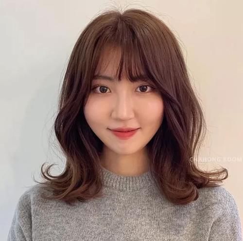 2021年最火的“短发气垫烫”发型，选这5款换上真的很好看