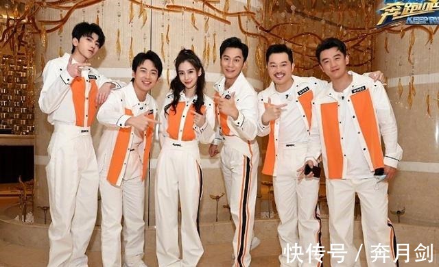b《奔跑吧》baby退出录制，常驻女MC换人路透照片揭露真相