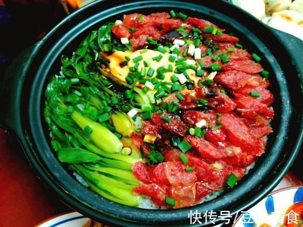 上桌前不被看好的煲仔饭，吃完却逆风翻盘