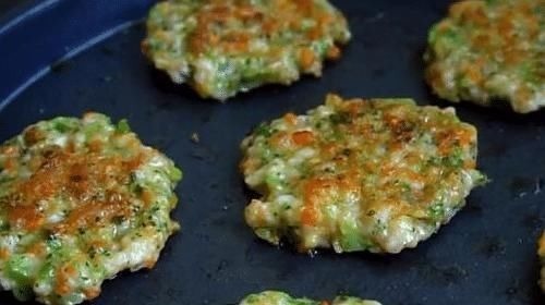 我家孩子喜欢的早餐饼，营养鲜嫩还补钙，三天两头叫我煎