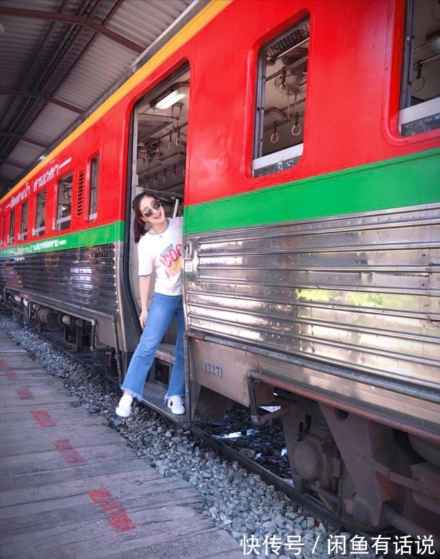 黑裤|刘诗雯错失金牌惹人心疼,私下还是时髦小姑娘,穿搭有少女甜美感