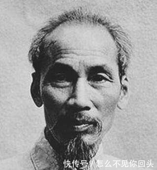 春联|废除汉字后,越南人过春节,春联怎么写?