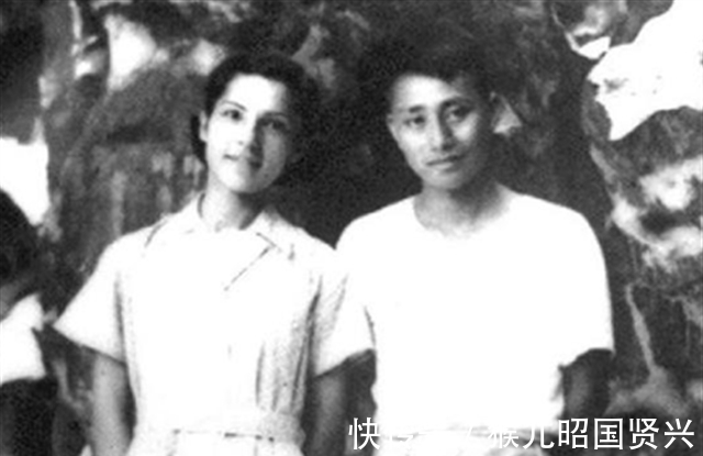 爱情故事#法国8旬老太孤身50余年,只为等中国初恋,82岁时两人终成眷属