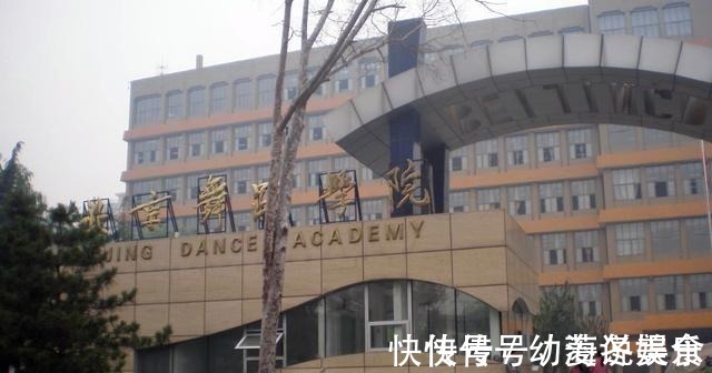 玩的就是心跳#中国作家王朔:婚内爱上他人自称愧对妻女,但遗产却要归前女友